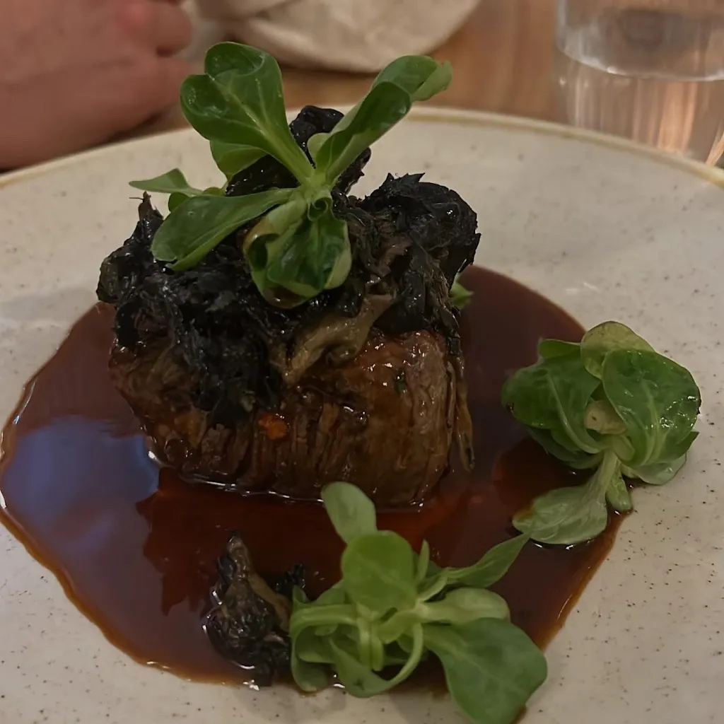 o_JOIO_Castillon-du-Gard_review