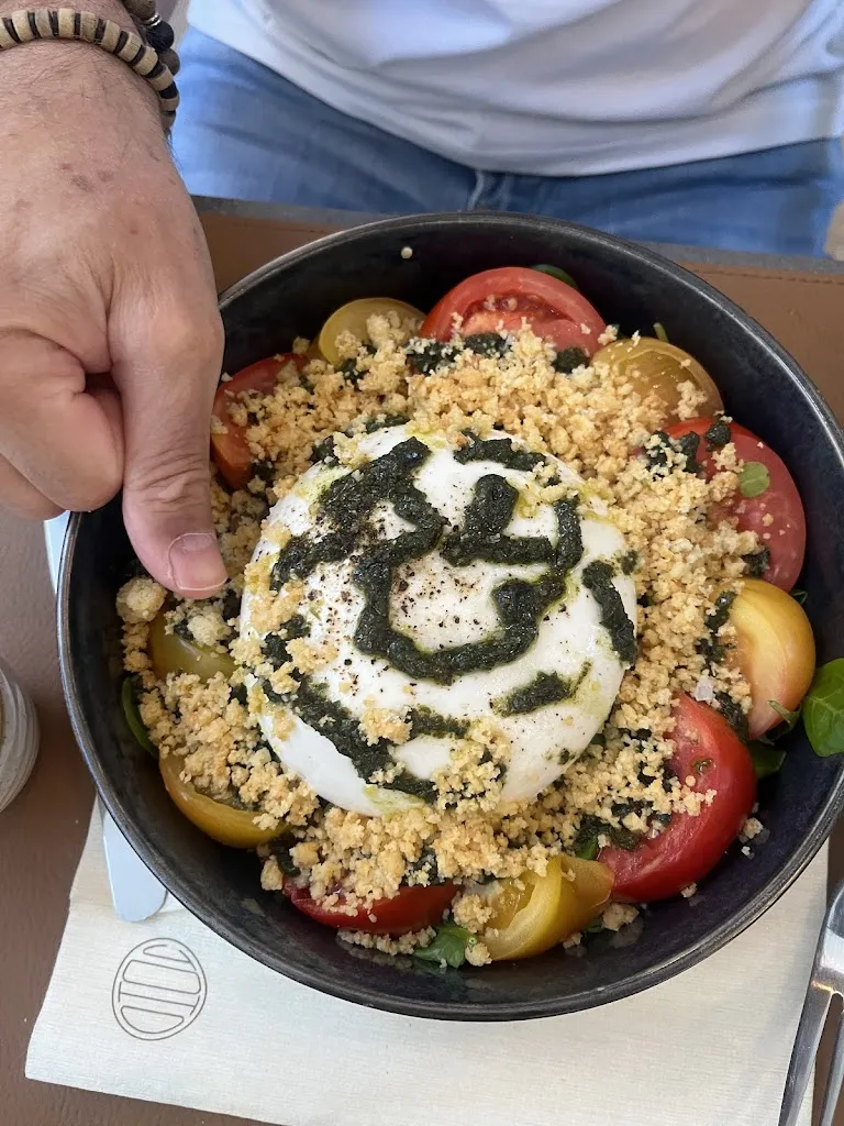 JOIO_Castillon-du-Gard_slider_image_3