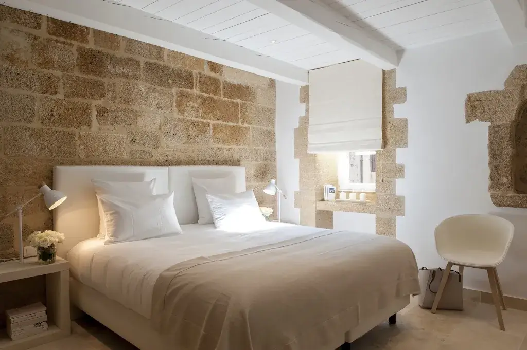 Hotel Le Vieux Castillon_Castillon-du-Gard_slider_image_3