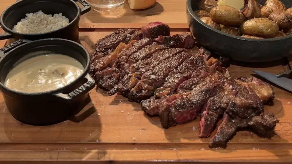 Lucile Anger_Les Halles de Limonest_Limonest_review