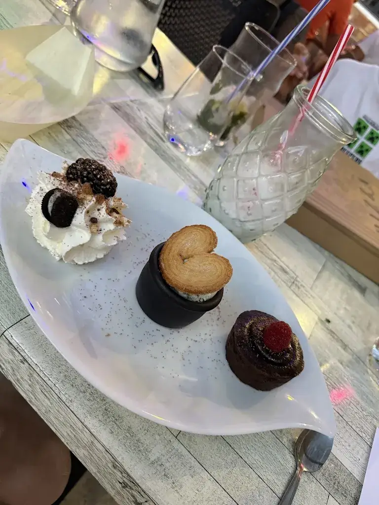 vivarat cindy_Patio du Lys_Remoulins_review