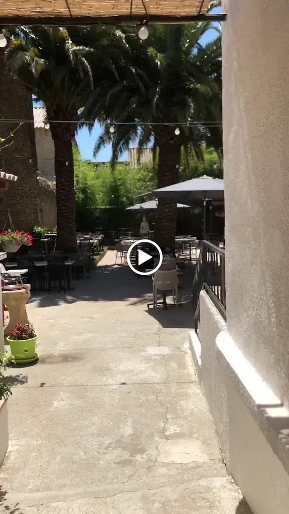 Patio du Lys_Remoulins_slider_image_2