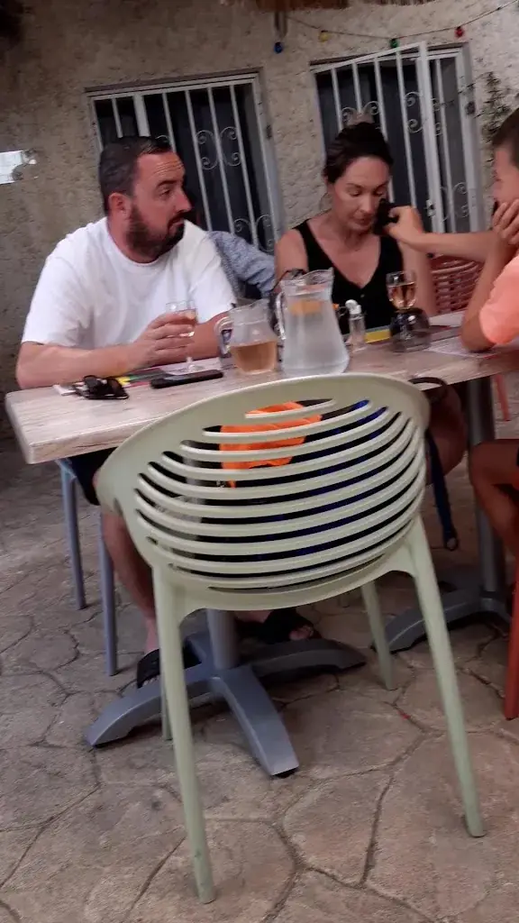 Les Glycines_Remoulins_slider_image_1