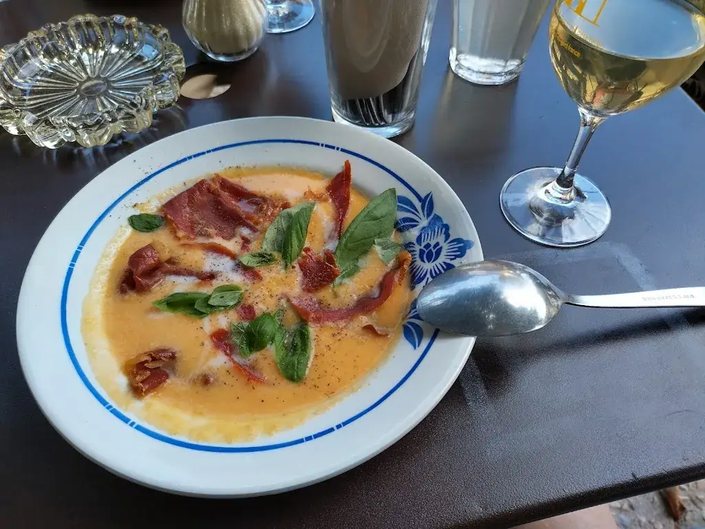 Mikhail Kostyukov_La Grange de Vers Pont du Gard_Vers-Pont-du-Gard_recensione