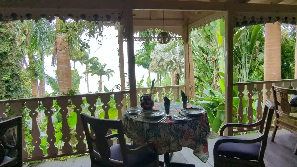 Pink Plantation_Lucia_slider_image_2