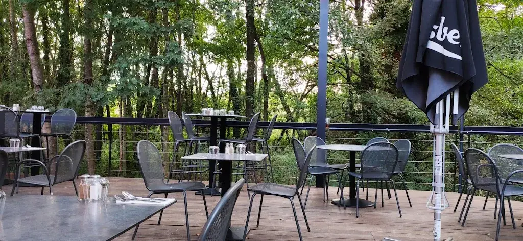 The Maze : Resto-Bistro-Club Restaurant in Limonest