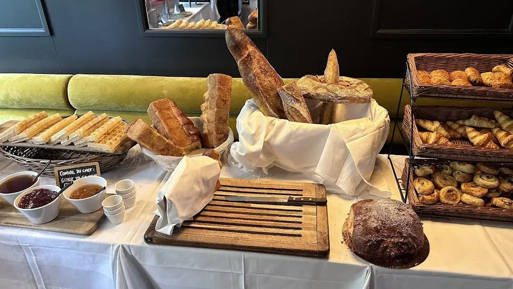 The Maze : Resto-Bistro-Club_Limonest_slider_image_3