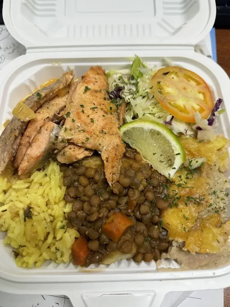 Seaview Restaurant & Bar_Lucia_slider_image_3