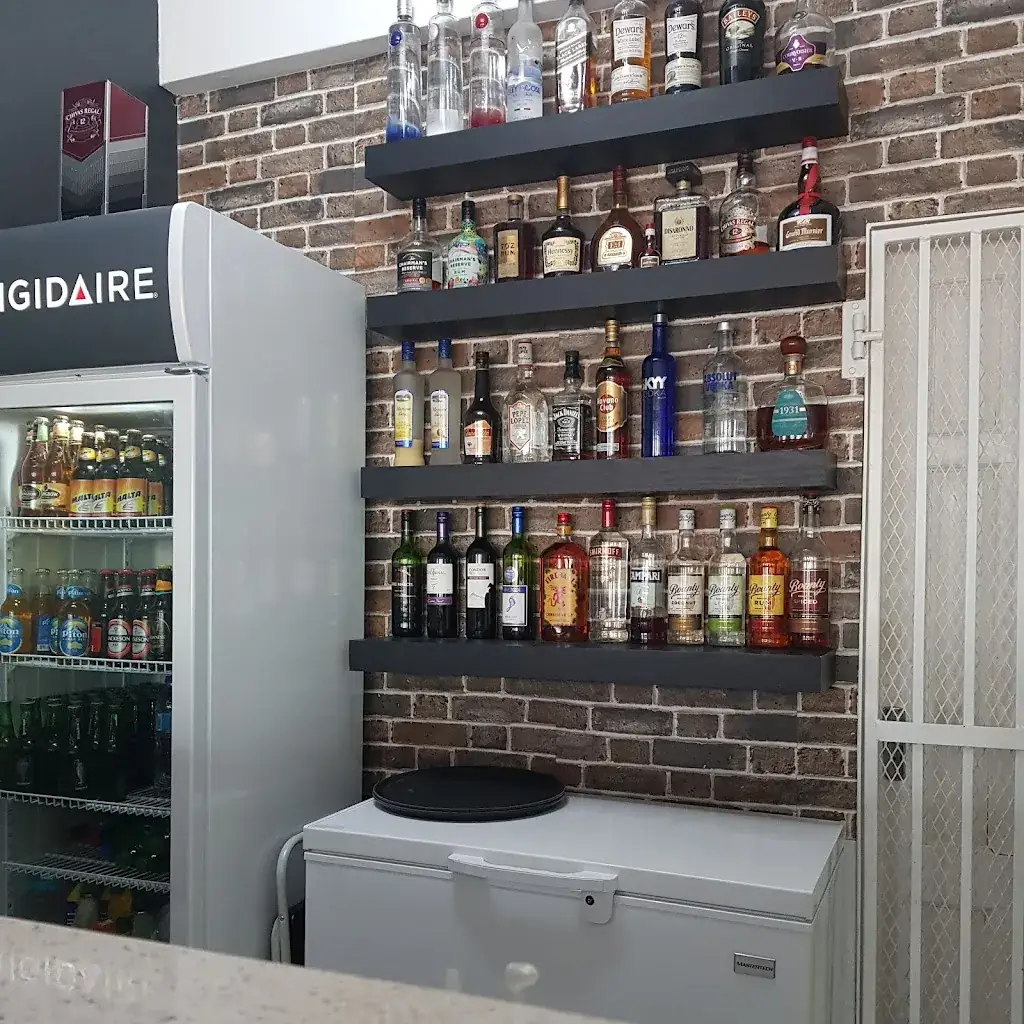 Indulge Restaurant in Lucia