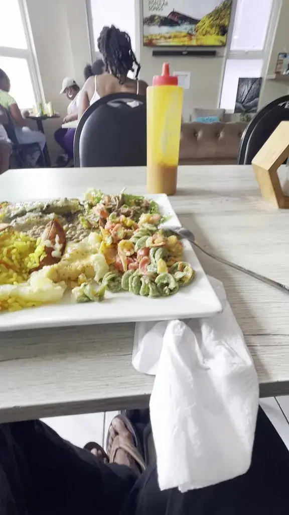 Indulge_Lucia_slider_image_2