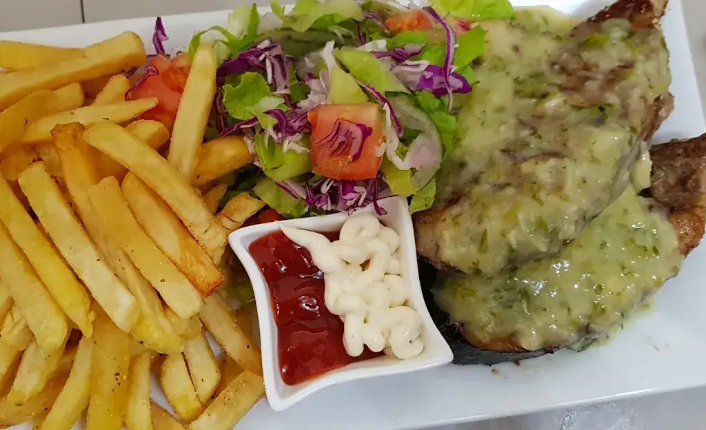 Indulge_Lucia_slider_image_3