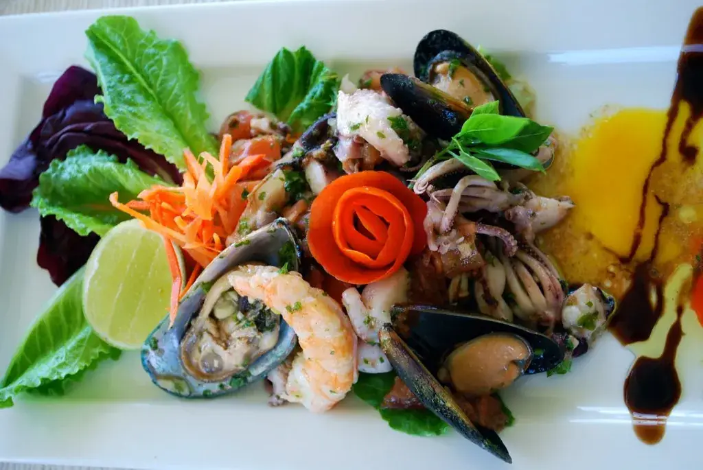 Jacques Waterfront Dining_Lucia_slider_image_3