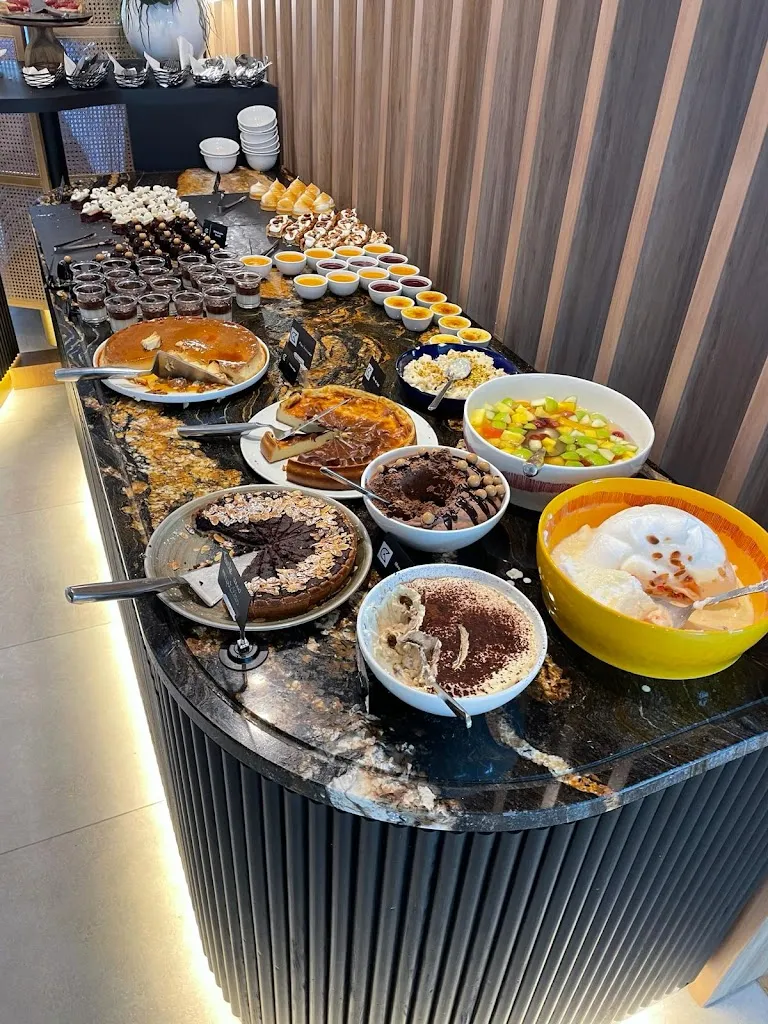 E Ramírez A_Les Oliviers - Restaurant Golden Tulip Hôtel_Limonest_review