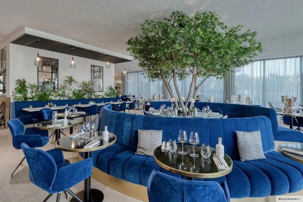 Les Oliviers - Restaurant Golden Tulip Hôtel Restaurant in Limonest