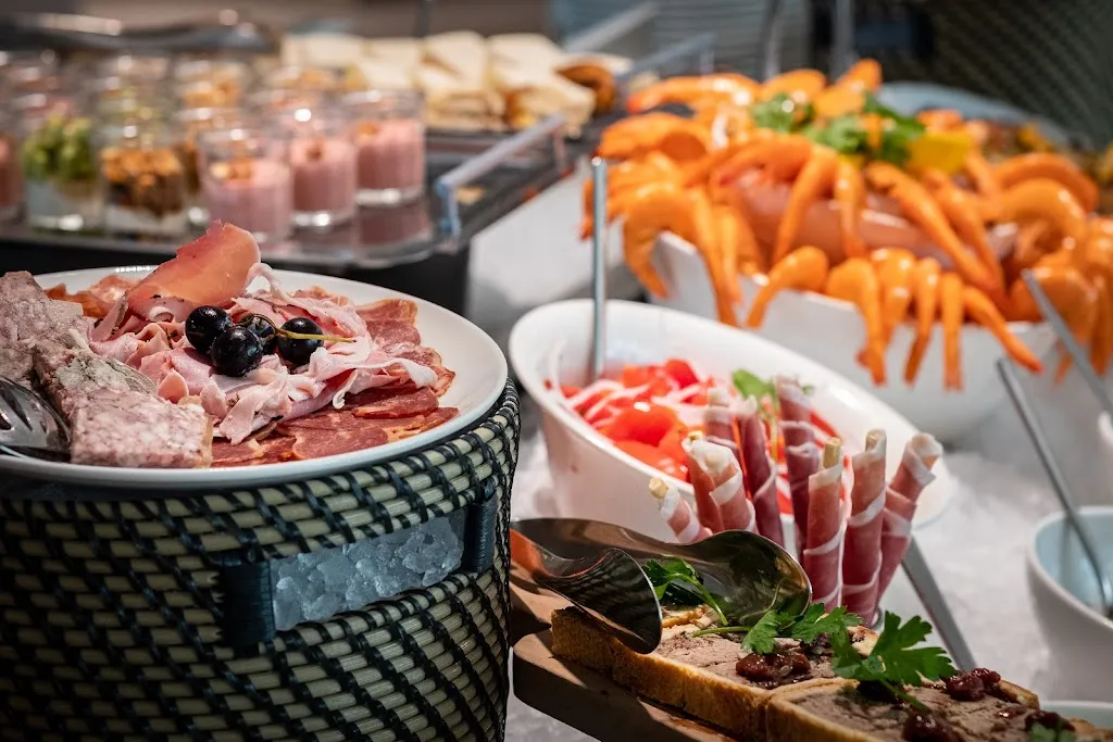 Les Oliviers - Restaurant Golden Tulip Hôtel_Limonest_slider_image_3