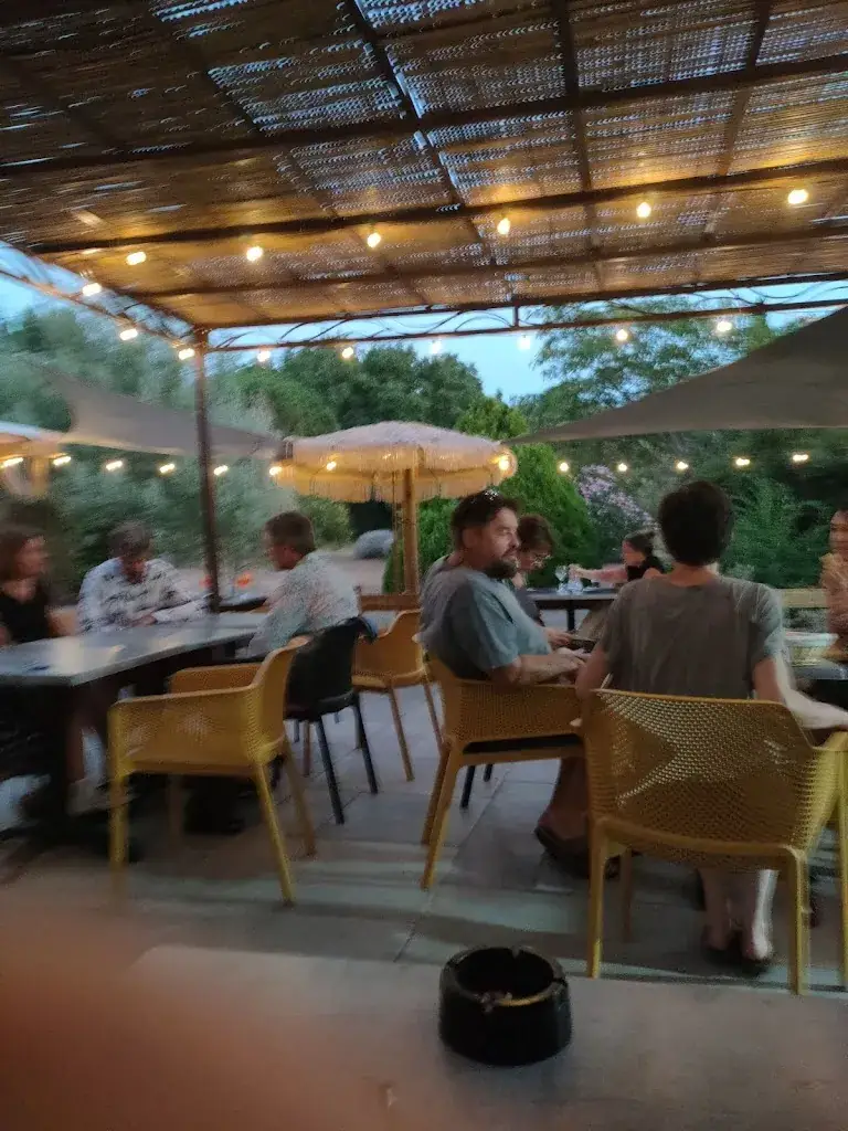 Gail Webb_Le clos de l'abbaye_Caunes-Minervois_review