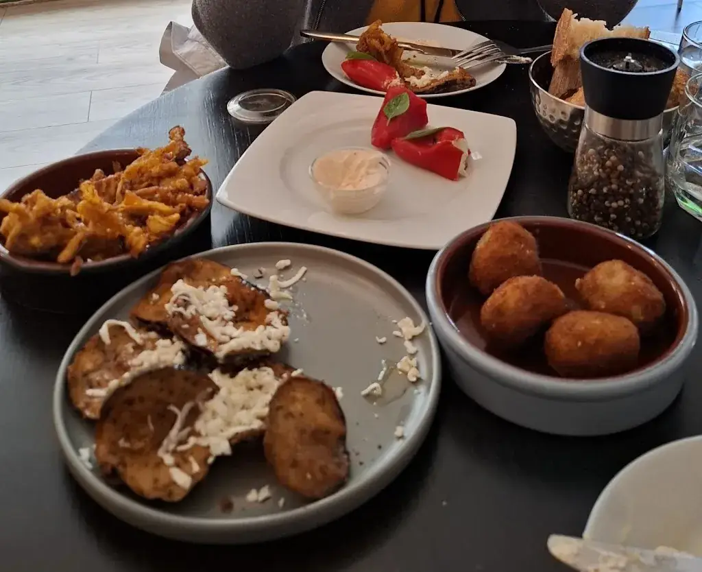 Gary Jones_Restaurant Cédrat_Caunes-Minervois_review