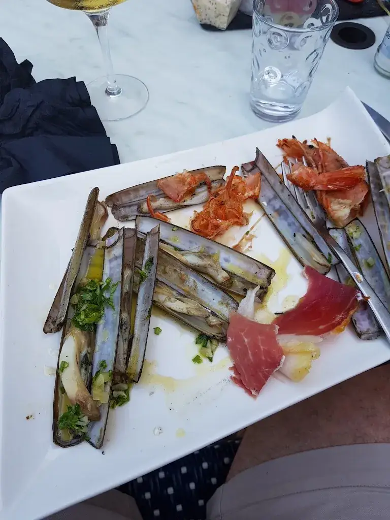 Simon Ferguson_La Table des Vignerons_Trausse_review