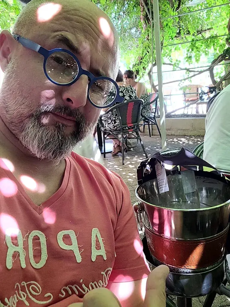 Nadège Ekobena_La table d'Alice_Caussade_review