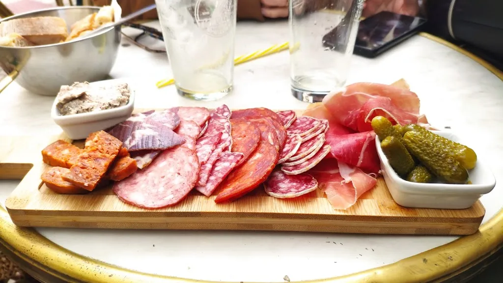 Le p’tit bistro de Maïté_Caussade_slider_image_3