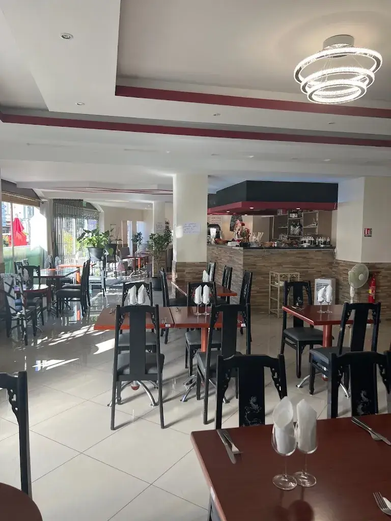 Sushi & Wok 82 Restaurant in Castelsarrasin