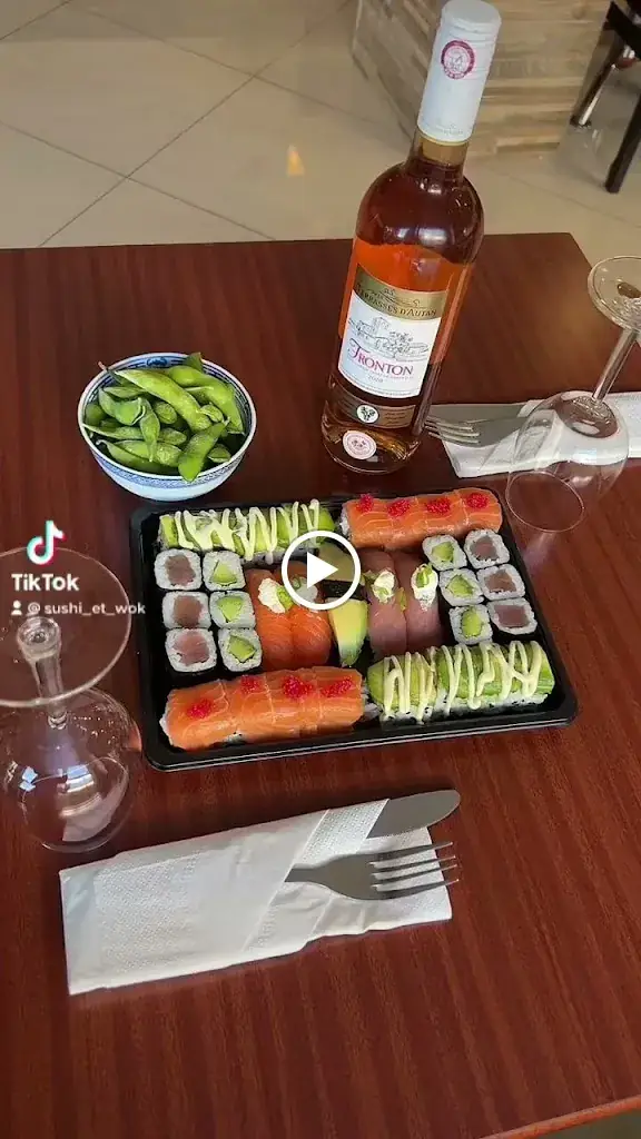 Sushi & Wok 82_Castelsarrasin_slider_image_2