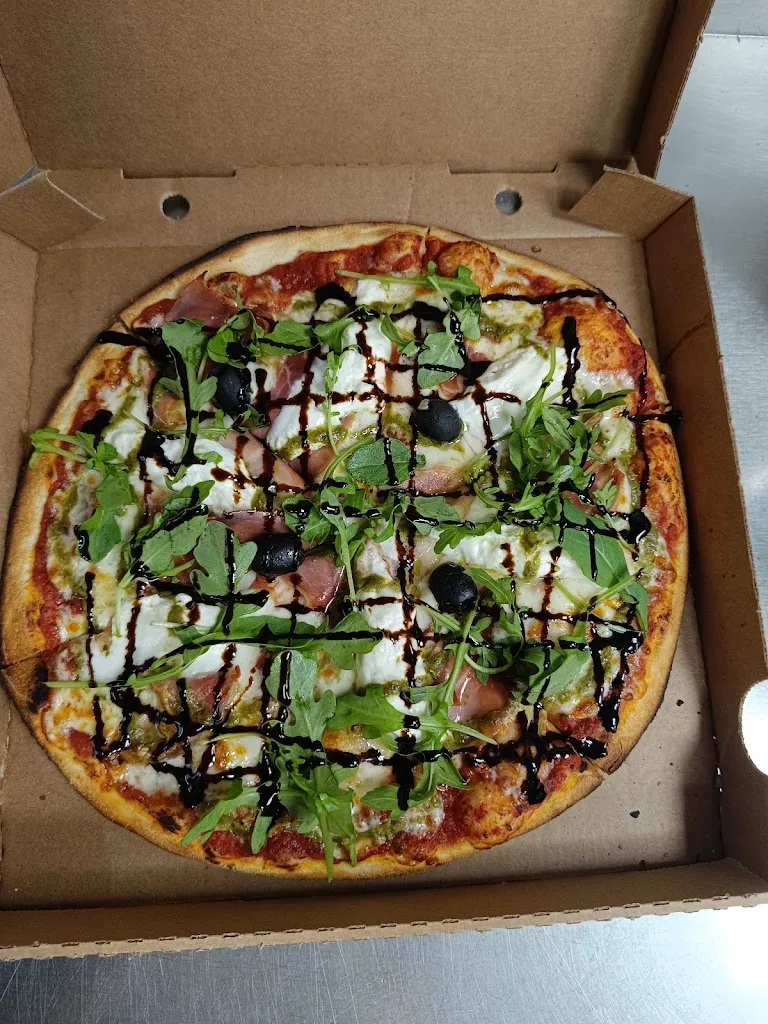 Tutti Pizza Castelsarrasin_Castelsarrasin_slider_image_3