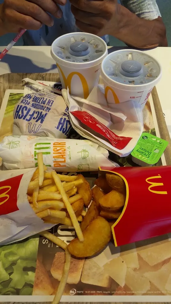 McDonald's_Castelsarrasin_slider_image_2