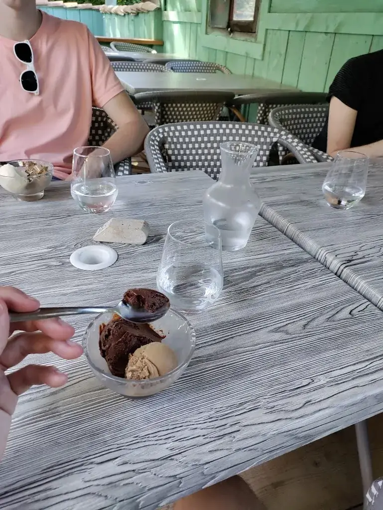 Roelof Roos_Les Terrasses du Pont-Canal_Moissac_review