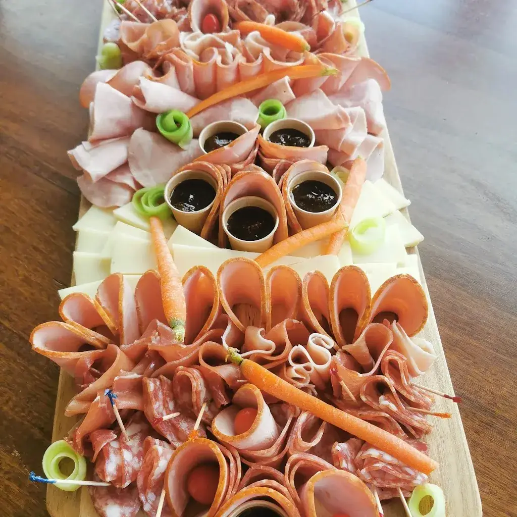 Le Petit Truck du Sud Ouest restaurant in Moissac