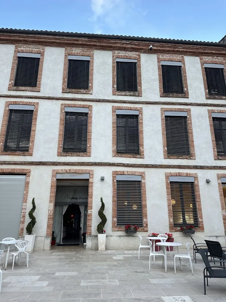 Carolyn Field_L'Armateur_Moissac_review