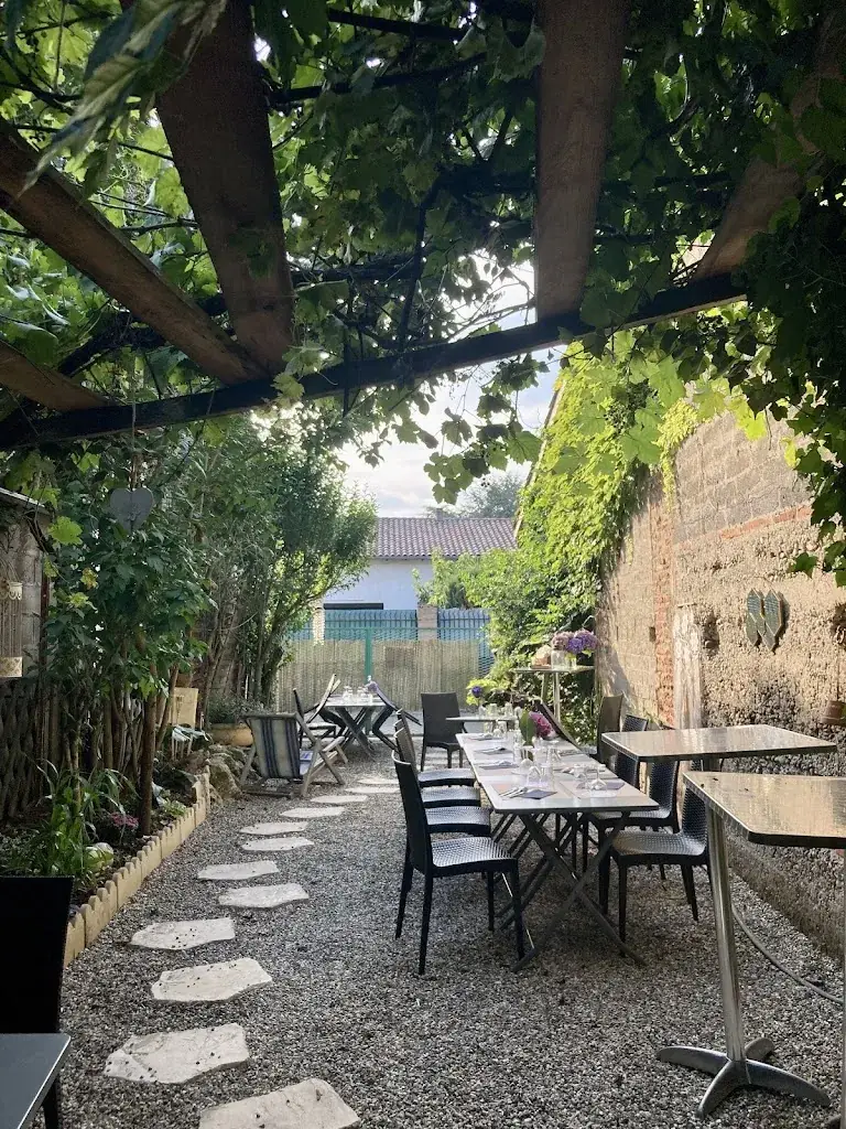 Le Carrelot Restaurant_Castelferrus_slider_image_1