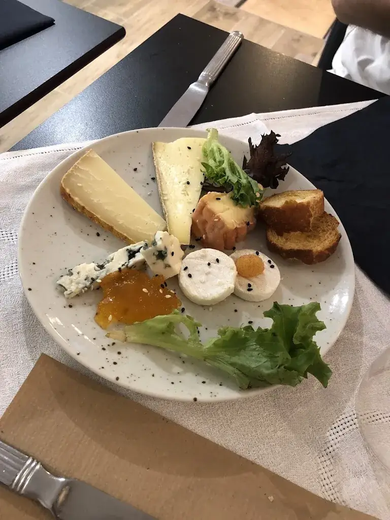 Le Carrelot Restaurant_Castelferrus_slider_image_2