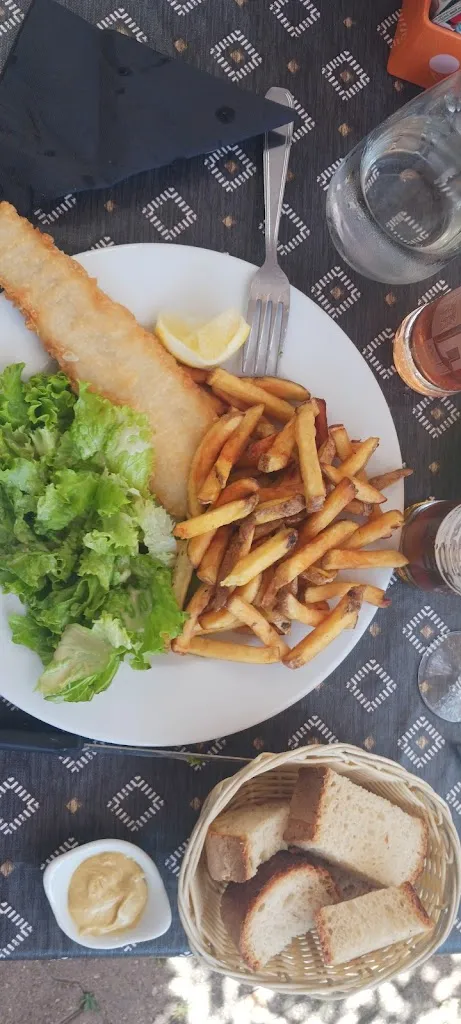 Martine Drioton_RESTAURANT HÔTEL DE LA PLACE_Loyettes_review