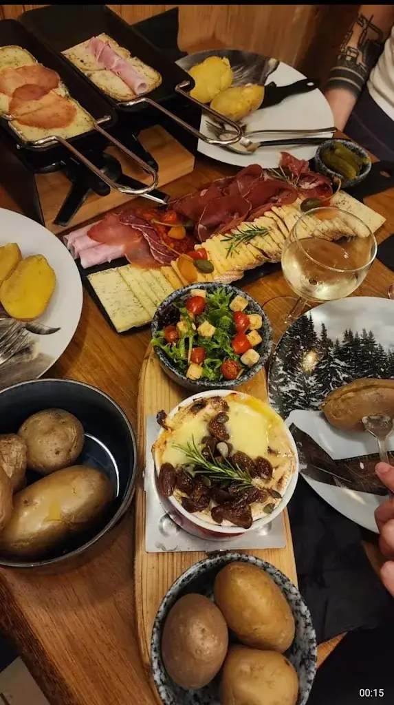 Anna Thusseau_A La Bonne Franquette_Cauterets_review