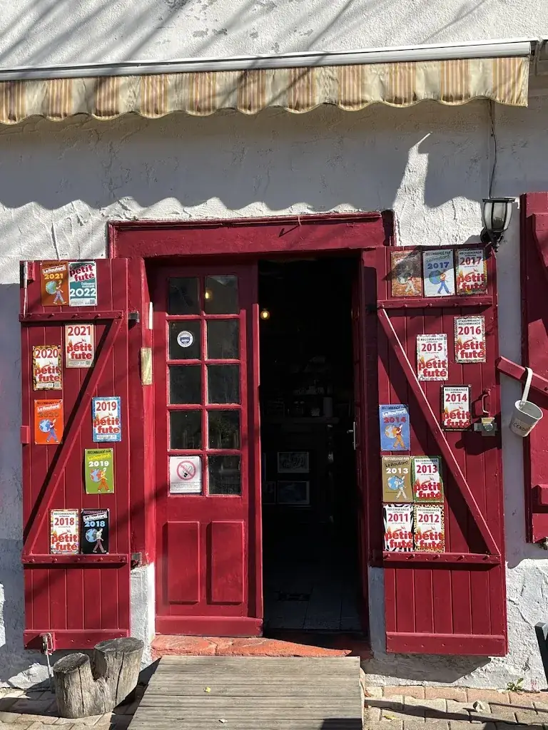 Chalet De La Reine Hortense_Cauterets_slider_image_1
