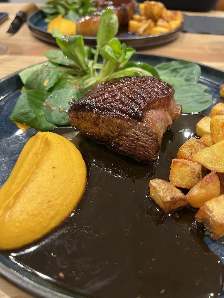 Restaurant Quin Te Va_Cauterets_slider_image_2