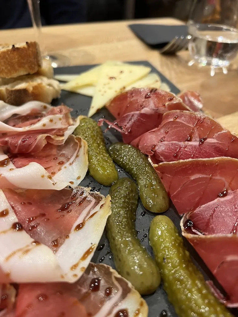 Restaurant Quin Te Va_Cauterets_slider_image_3