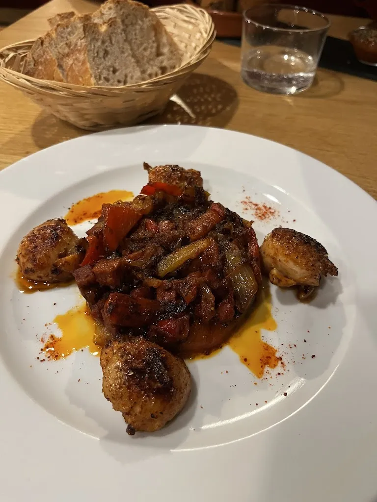 Le Canard Déchaîné_Cauterets_slider_image_3