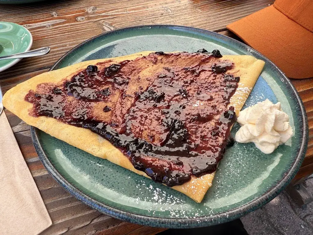 Edina Kiss-Konczol_Le chalet des Pyrénées_Cauterets_review