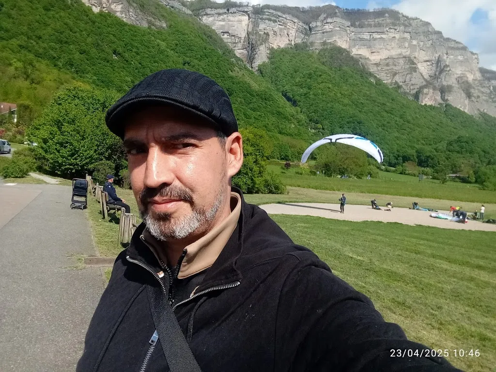 DE GRACIA Sébastien_BURG'AIR_Lumbin_review