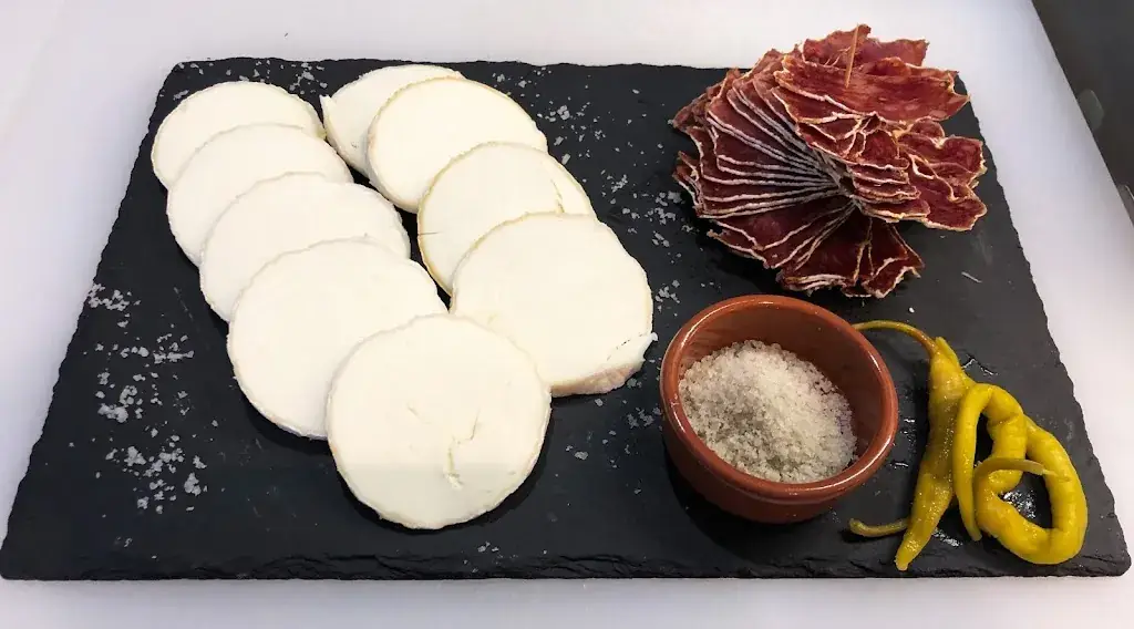 La Cheeserie Cauterets_Cauterets_slider_image_3