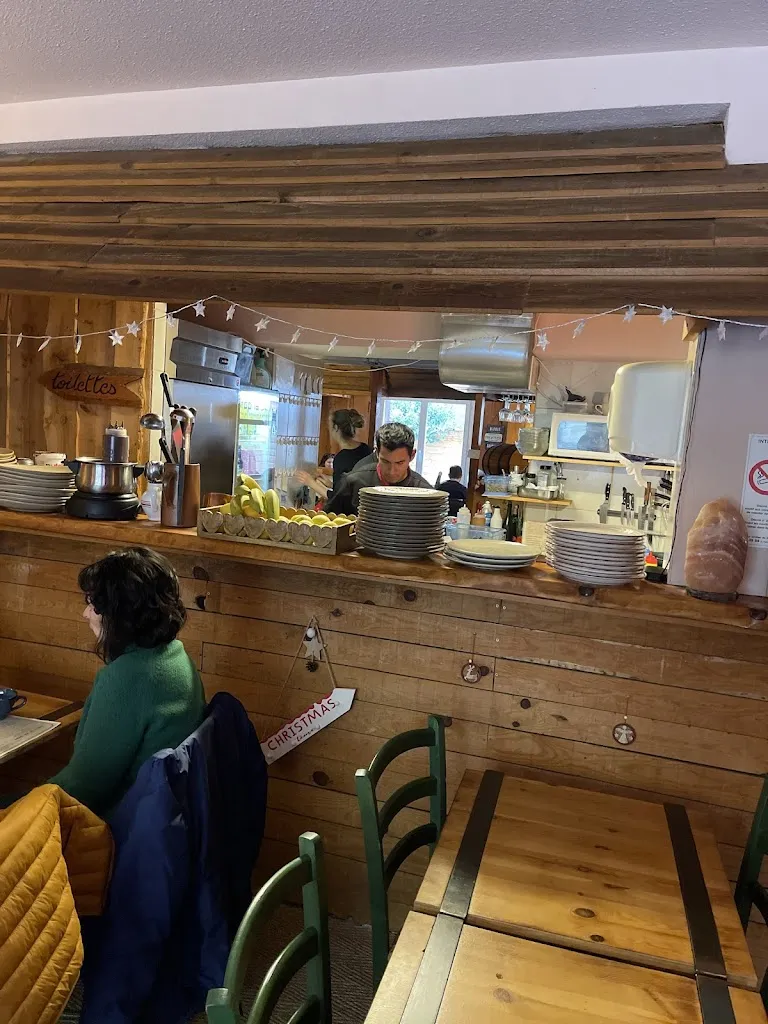 SAS VGS INFRA FOODS_Crêperie du Moulleau_Cauterets_review