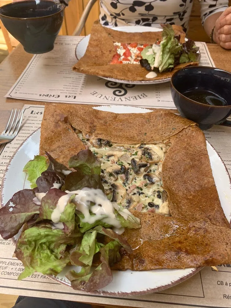 Louise Stone_Crêperie du Moulleau_Cauterets_review