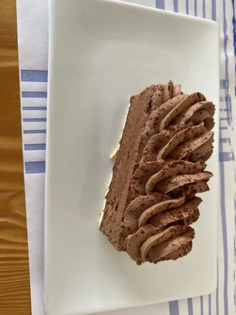 Camille Viala_CAZI' DEL MAR_Cazilhac_review