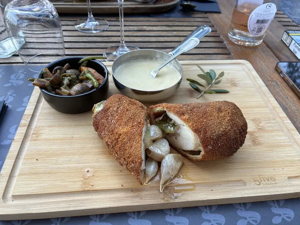 Mélanie Dez_Restaurant Georges_Cazilhac_review