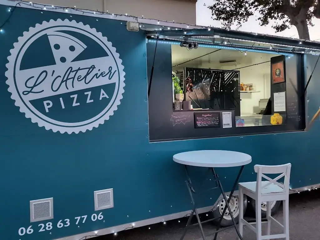 A. Huber_L´atelier_Cazilhac_review