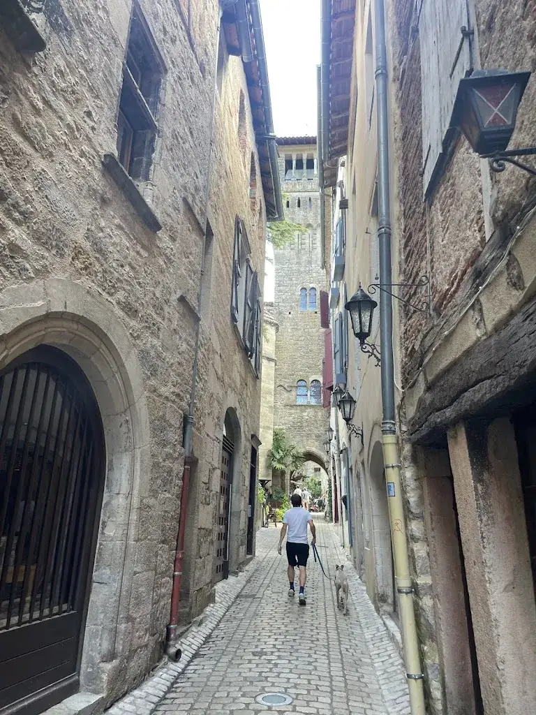 Les Mirabelles restaurant in Caylus