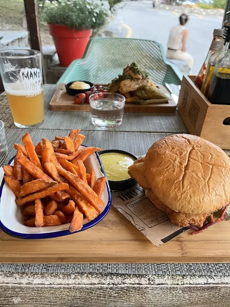 Anya Fisher_La Terrasse du Village_Allues_Bewertung