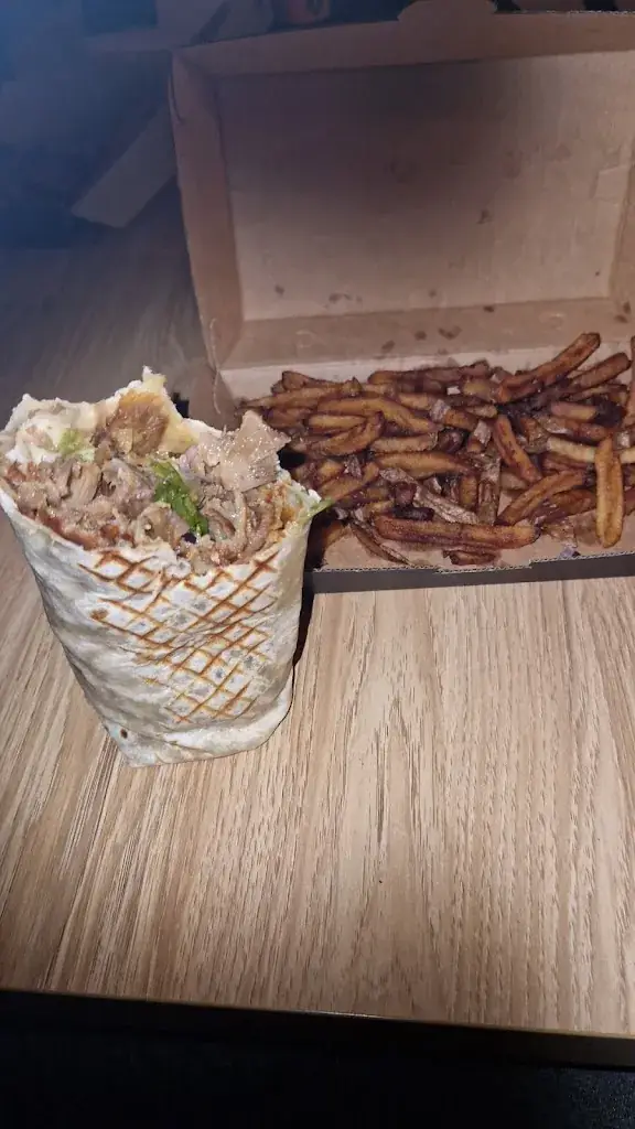 Morgan_L'Instant Tacos kebab burger_Cépet_recensione